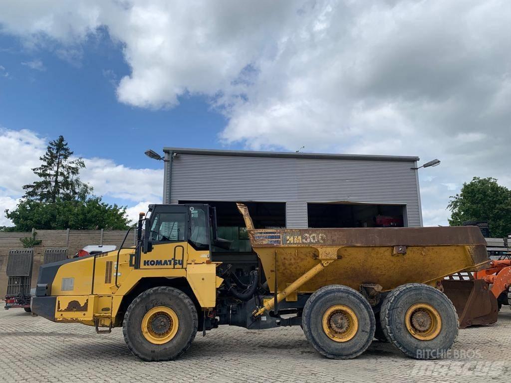 Komatsu HM 300-2 鉸接式起吊車