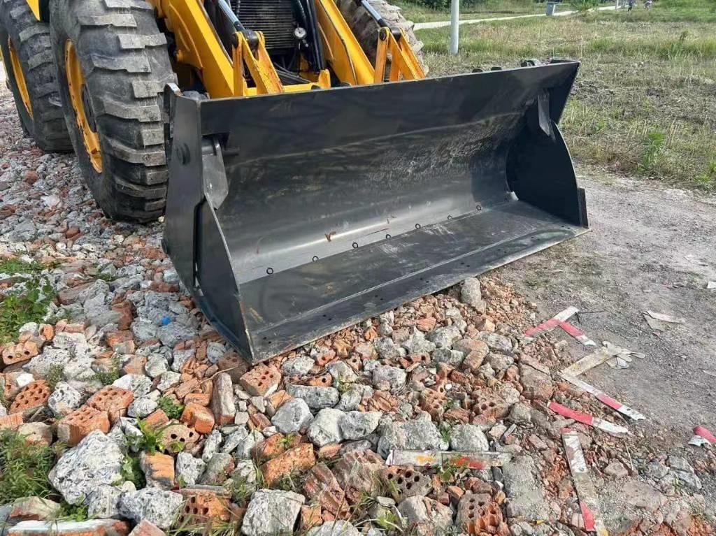 JCB 4CX 反鏟裝載機