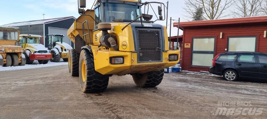 Bell B 30 D 6X6 鉸接式起吊車