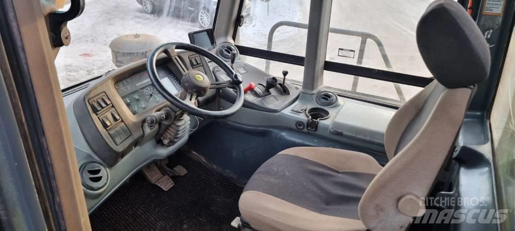 Bell B 30 D 6X6 鉸接式起吊車