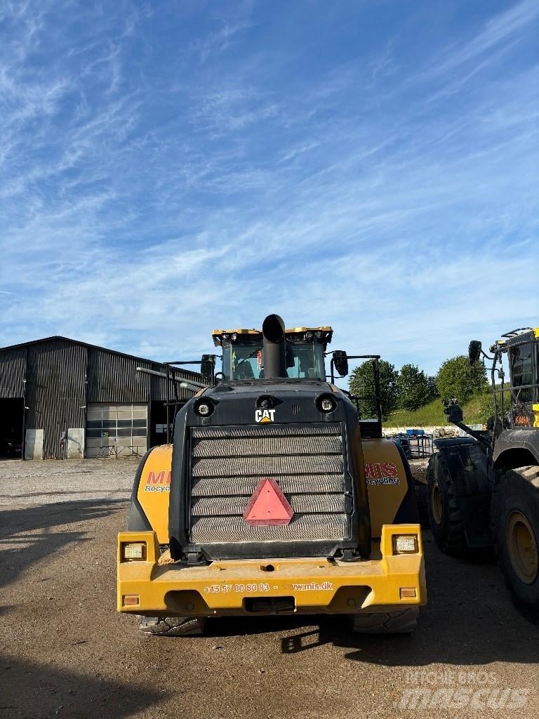 CAT 966m 輪胎式裝載機
