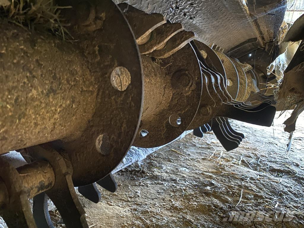 John Deere F 310 R 裝載與牽引式割草機