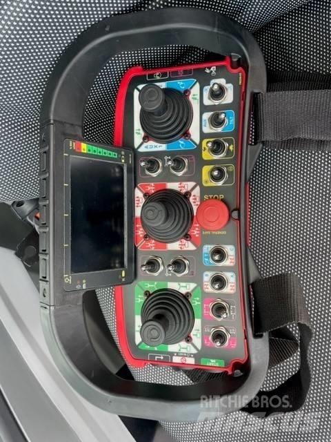 Manitou MRT2570 V+ 伸縮臂操作車