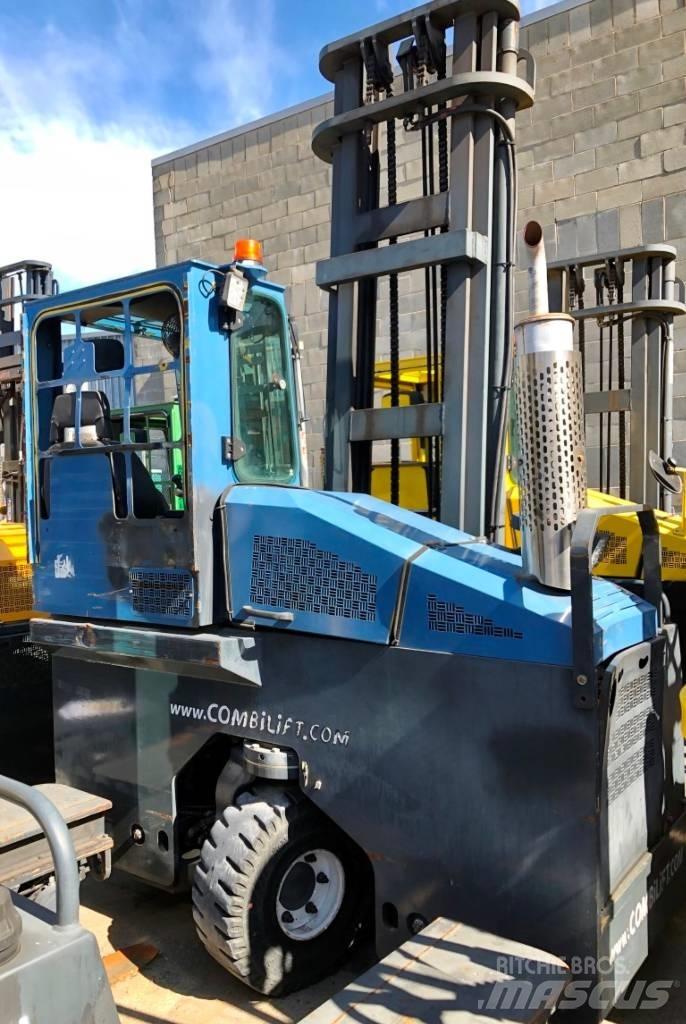 Combilift C4000 鏟裝機