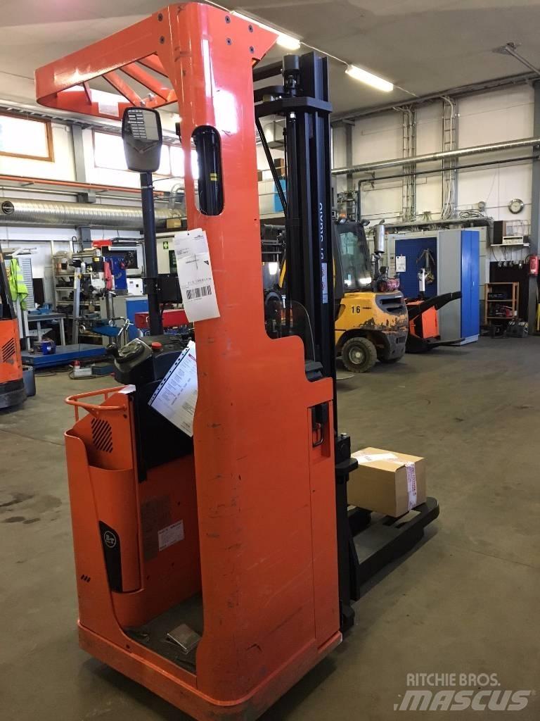 BT SSE 135 自走式堆積機