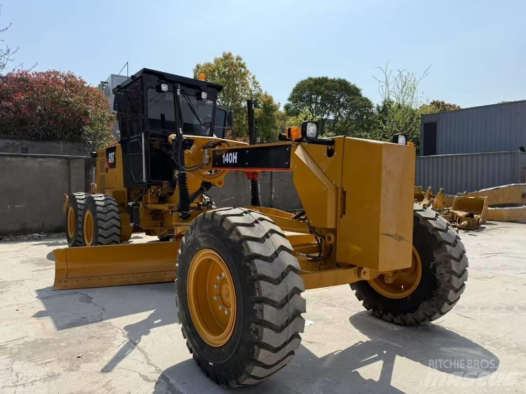 CAT 140 H 平土機