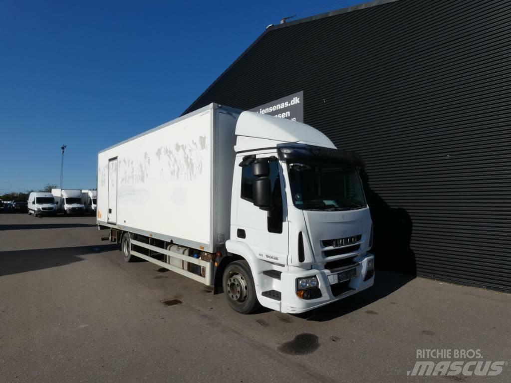 Iveco 120E 25 貨箱式卡車