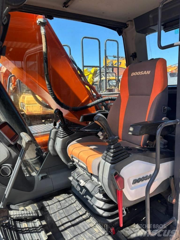 Doosan DX 255 NLC-5 履帶式 挖土機/掘鑿機/挖掘機