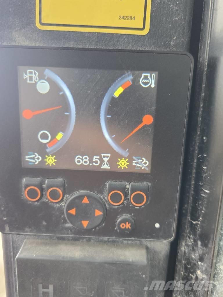 Manitou 1350 R 滑移轉向裝載機