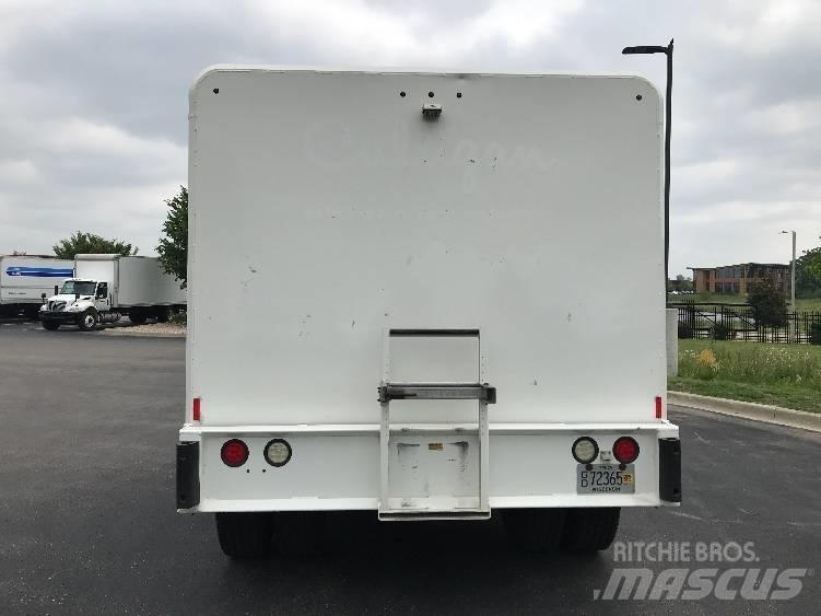 Freightliner M2 飲料運輸卡車