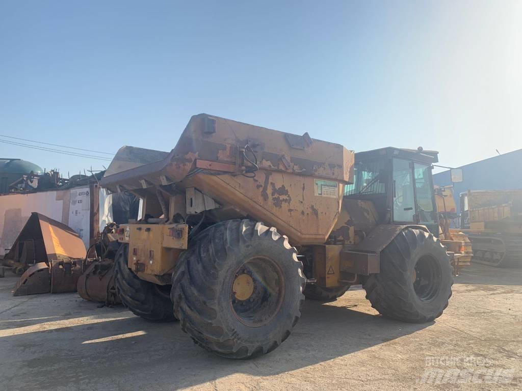 Hydrema 910 鉸接式起吊車