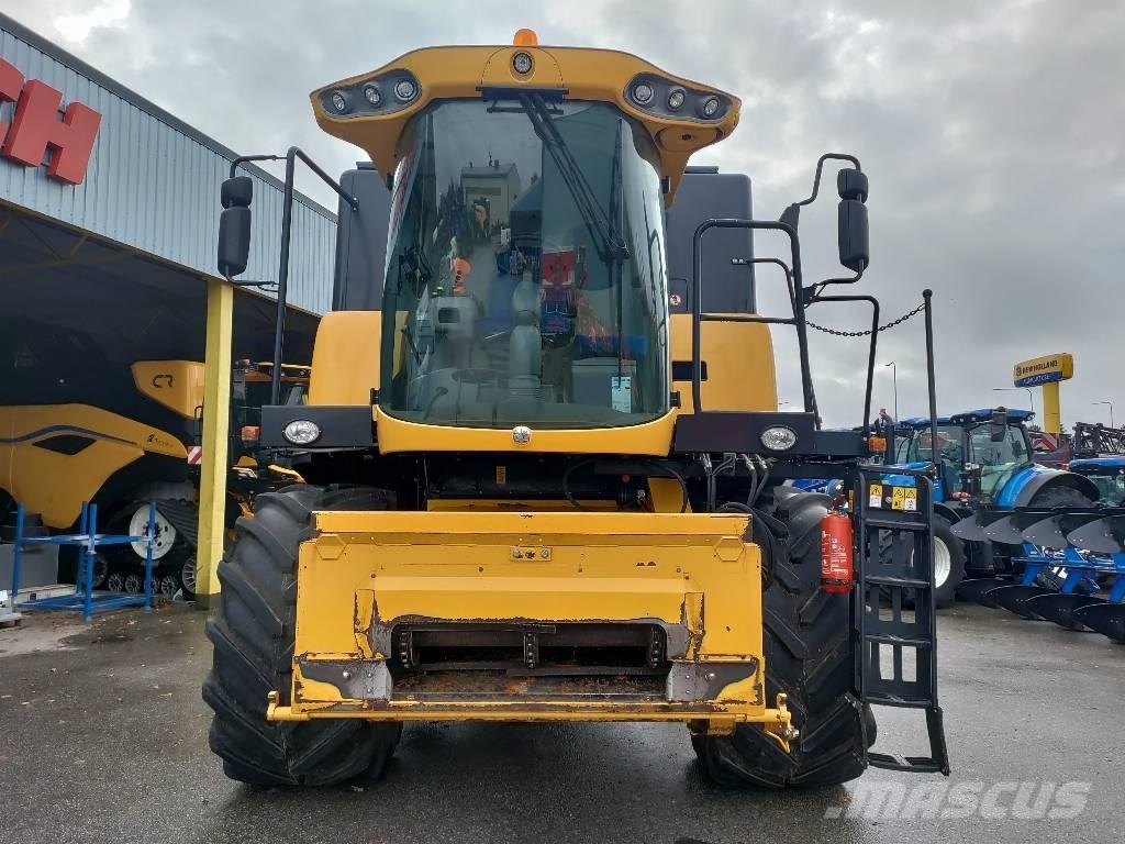 New Holland CX 5080 聯合收穫機