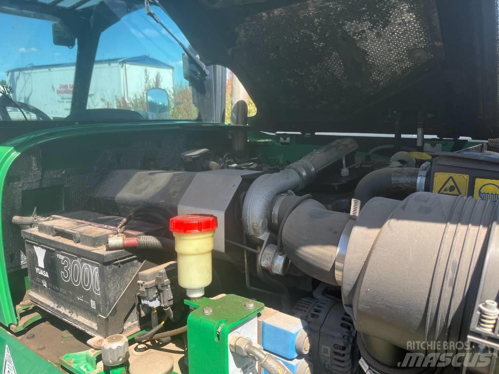 JCB 524-50 伸縮臂操作車