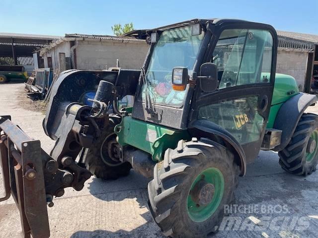 JCB 524-50 伸縮臂操作車