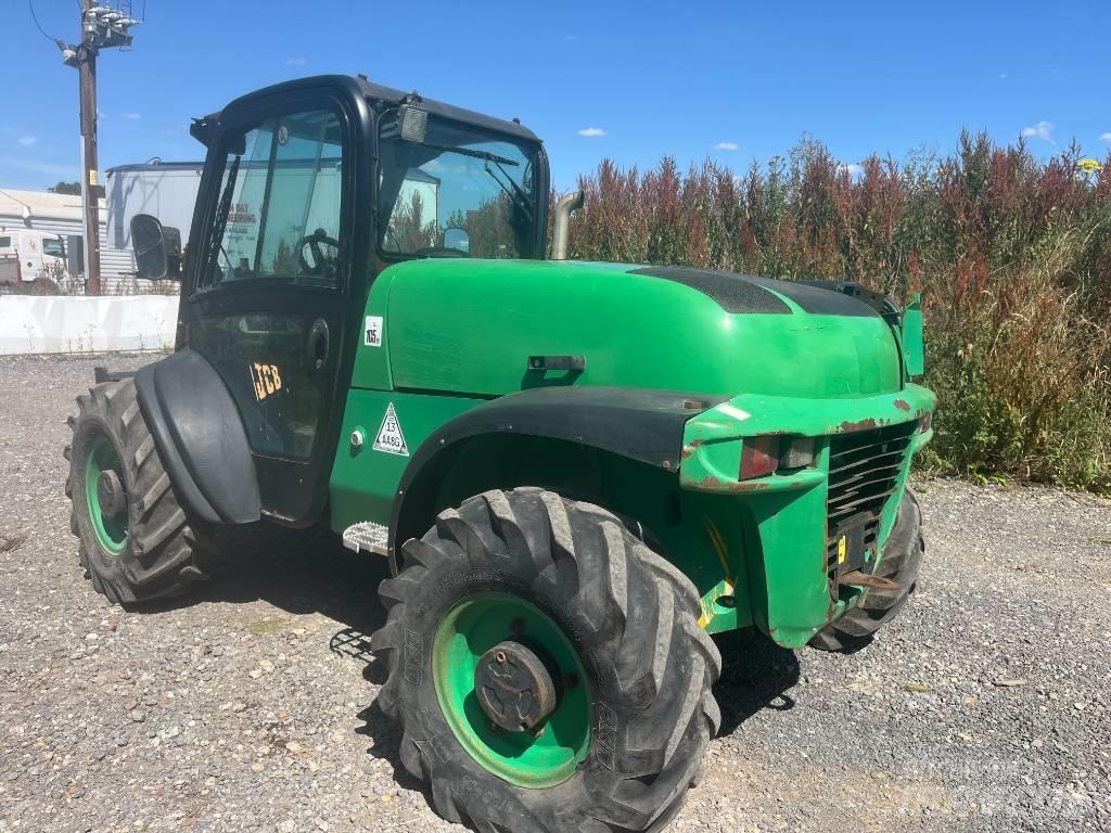 JCB 524-50 伸縮臂操作車