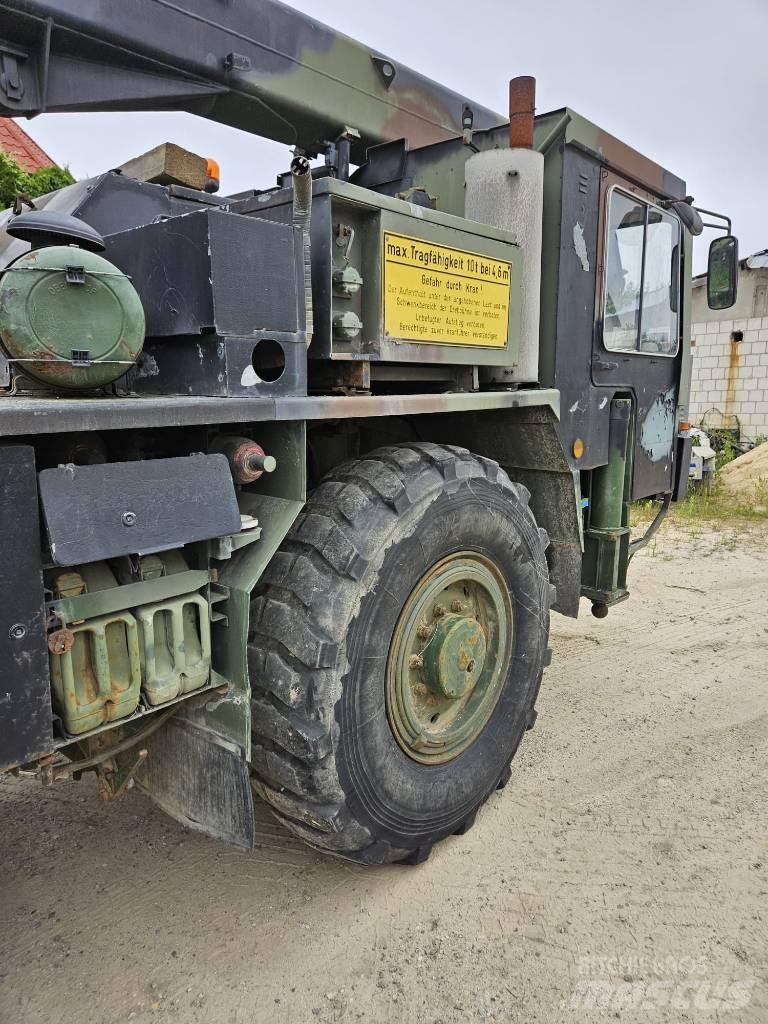 Liebherr UM 109 FKL 小型起重機