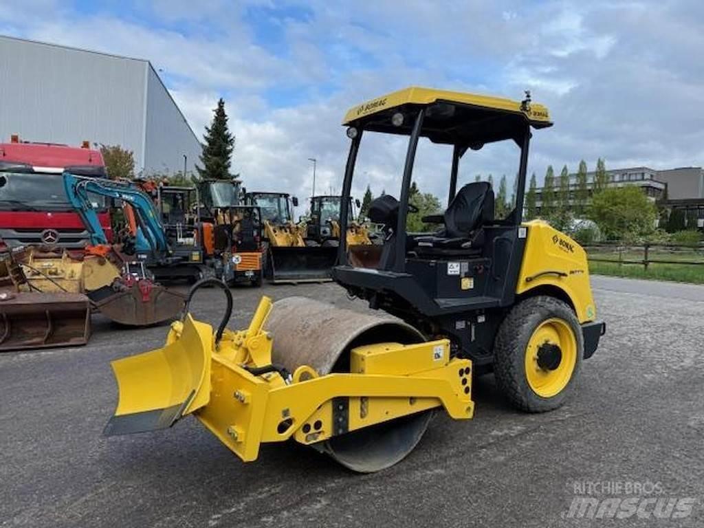 Bomag 124 DH-5 單輪滾壓機
