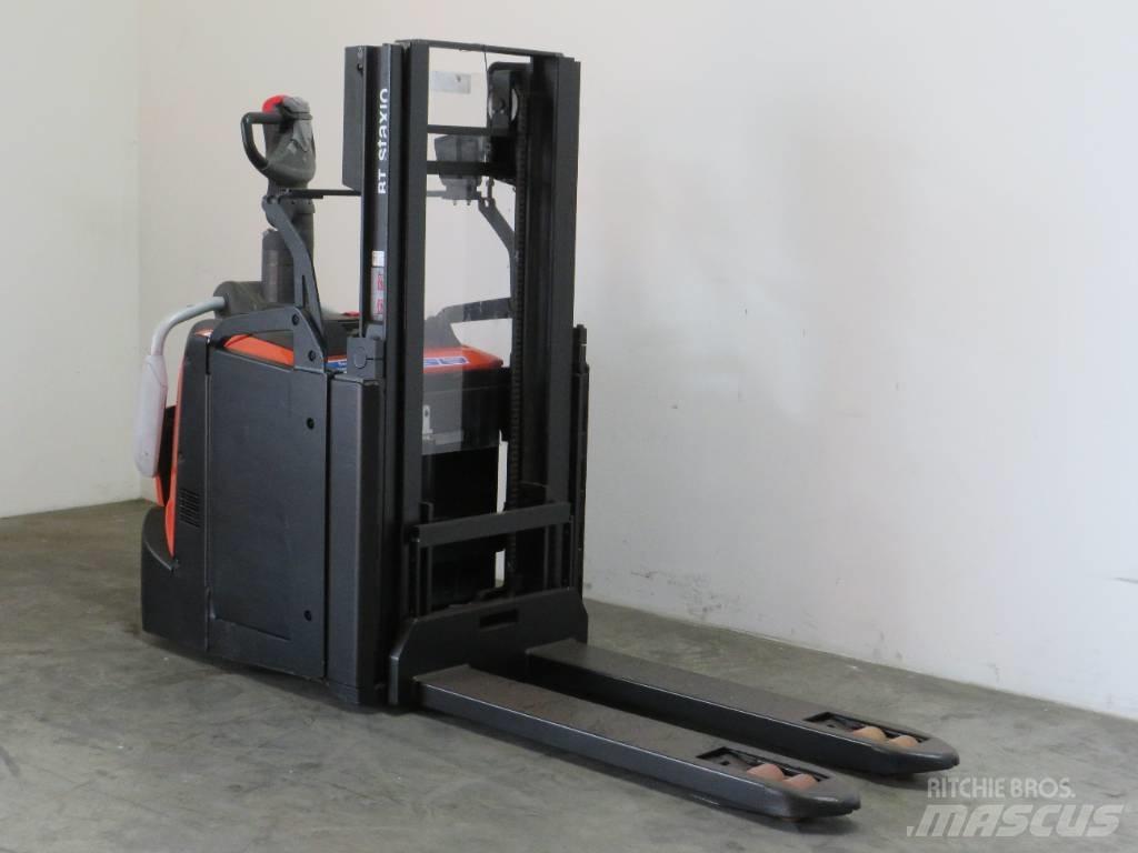 BT SPE 200 D 行走控制式堆積機