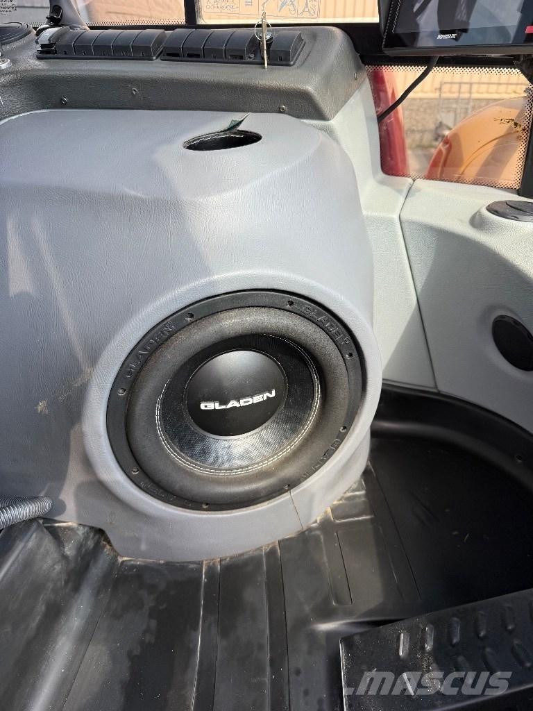 Huddig 1260D 反鏟裝載機