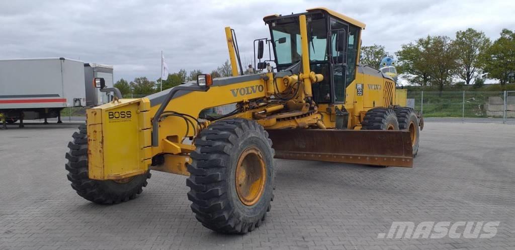 Volvo G 990 平土機