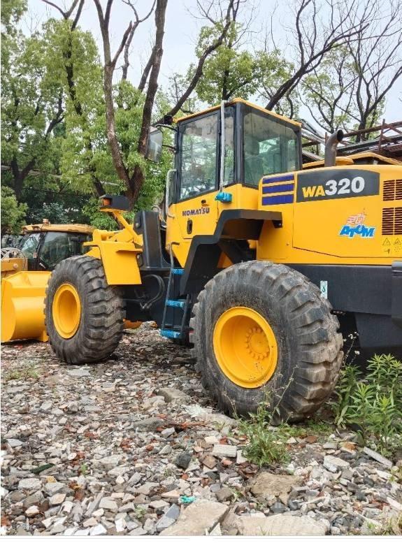 Komatsu WA 320-5 輪胎式裝載機
