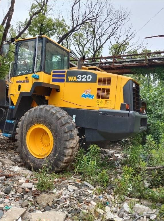 Komatsu WA 320-5 輪胎式裝載機