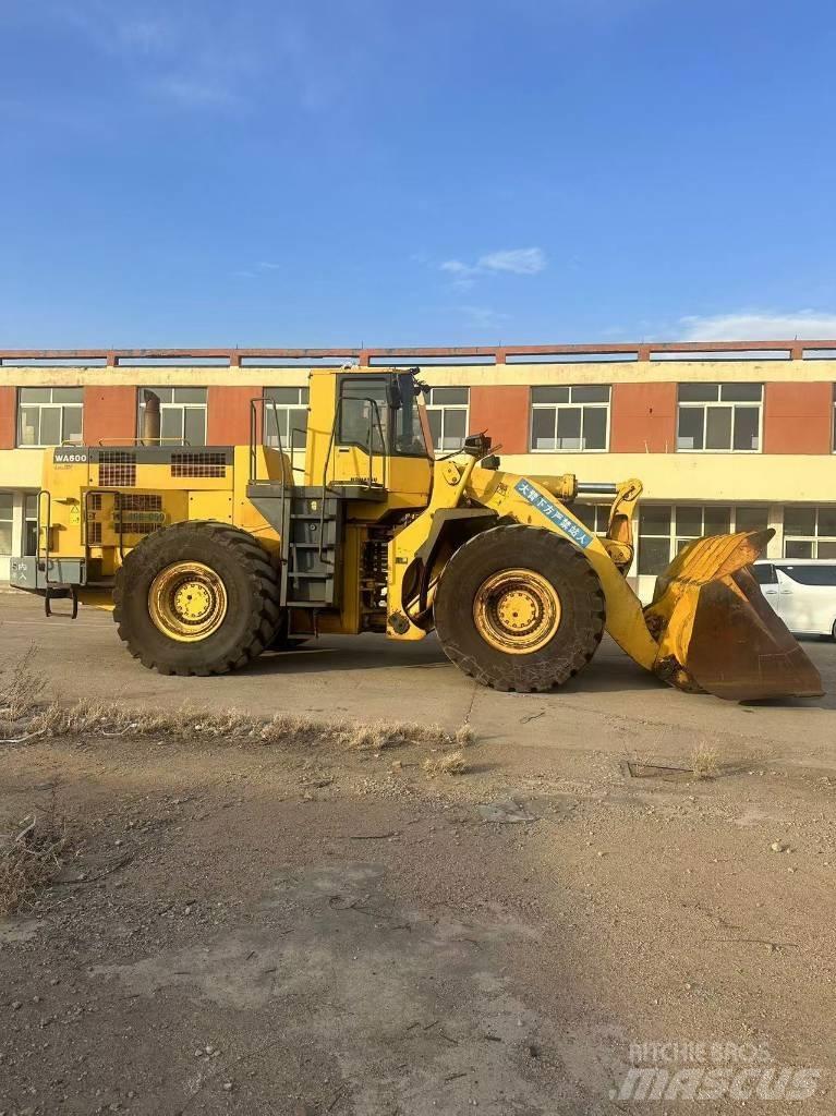 Komatsu WA 600-6 輪胎式裝載機