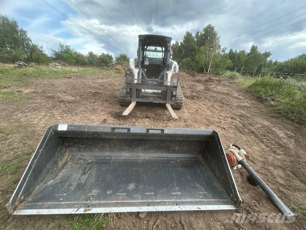 Bobcat T76 推土機