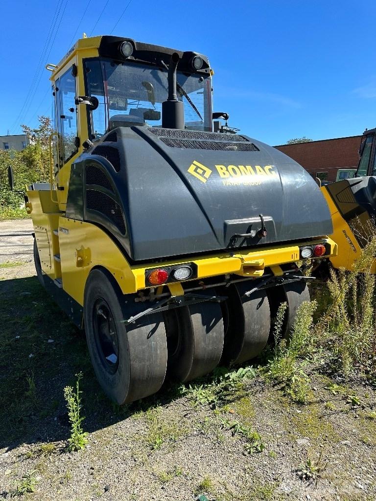 Bomag BW24RH 膠輪滾壓機