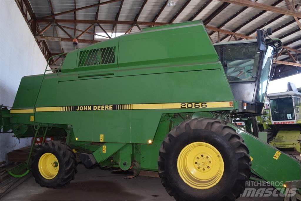 John Deere 2066 聯合收穫機