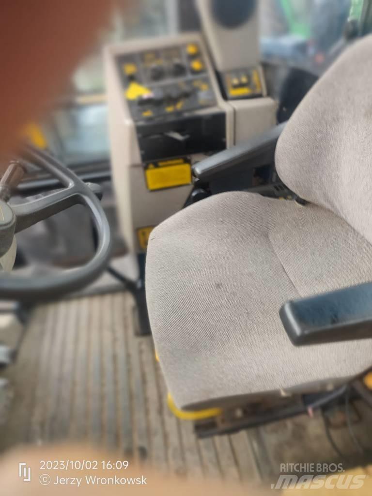 JCB 1135 4WS 曳引機