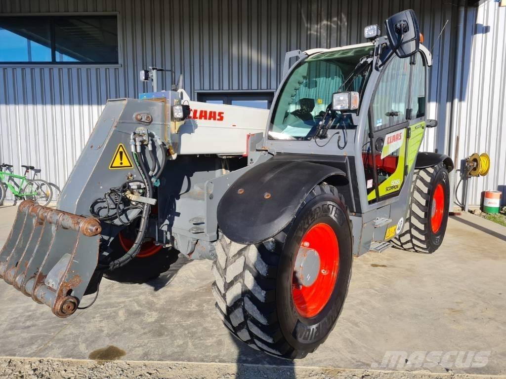 CLAAS Scorpion 9055 伸縮臂操作車