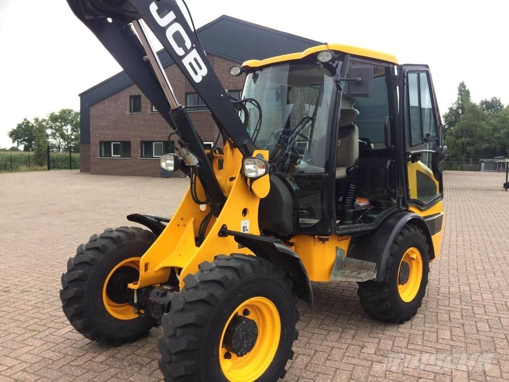 JCB 406 輪胎式裝載機