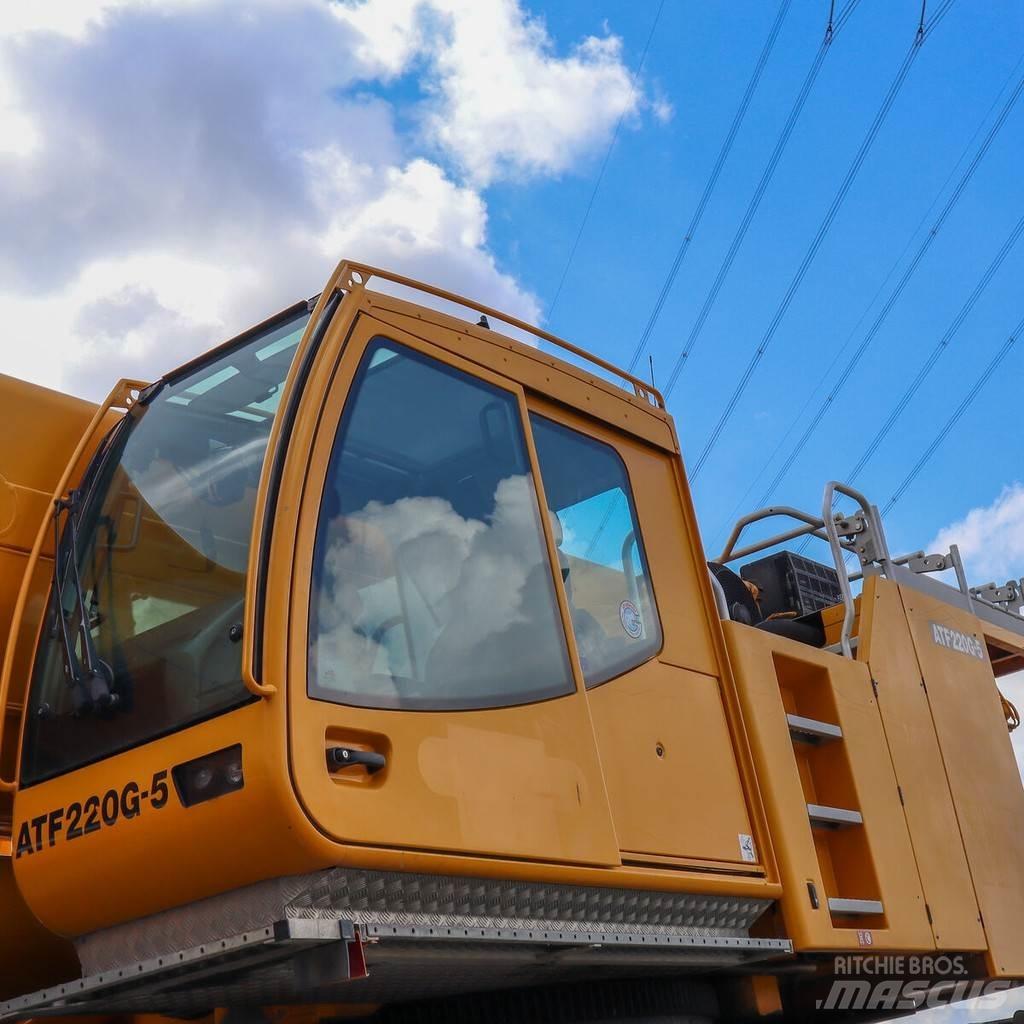 Tadano ATF 220G-5 全路面起重機/吊車