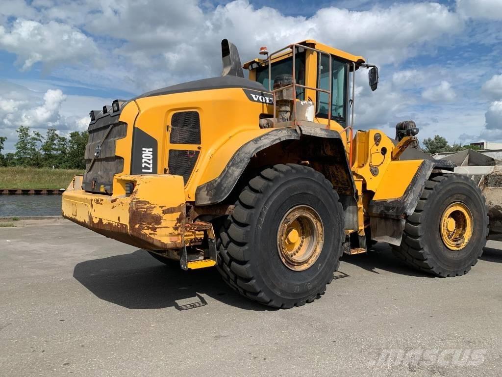 Volvo L 220 H 輪胎式裝載機