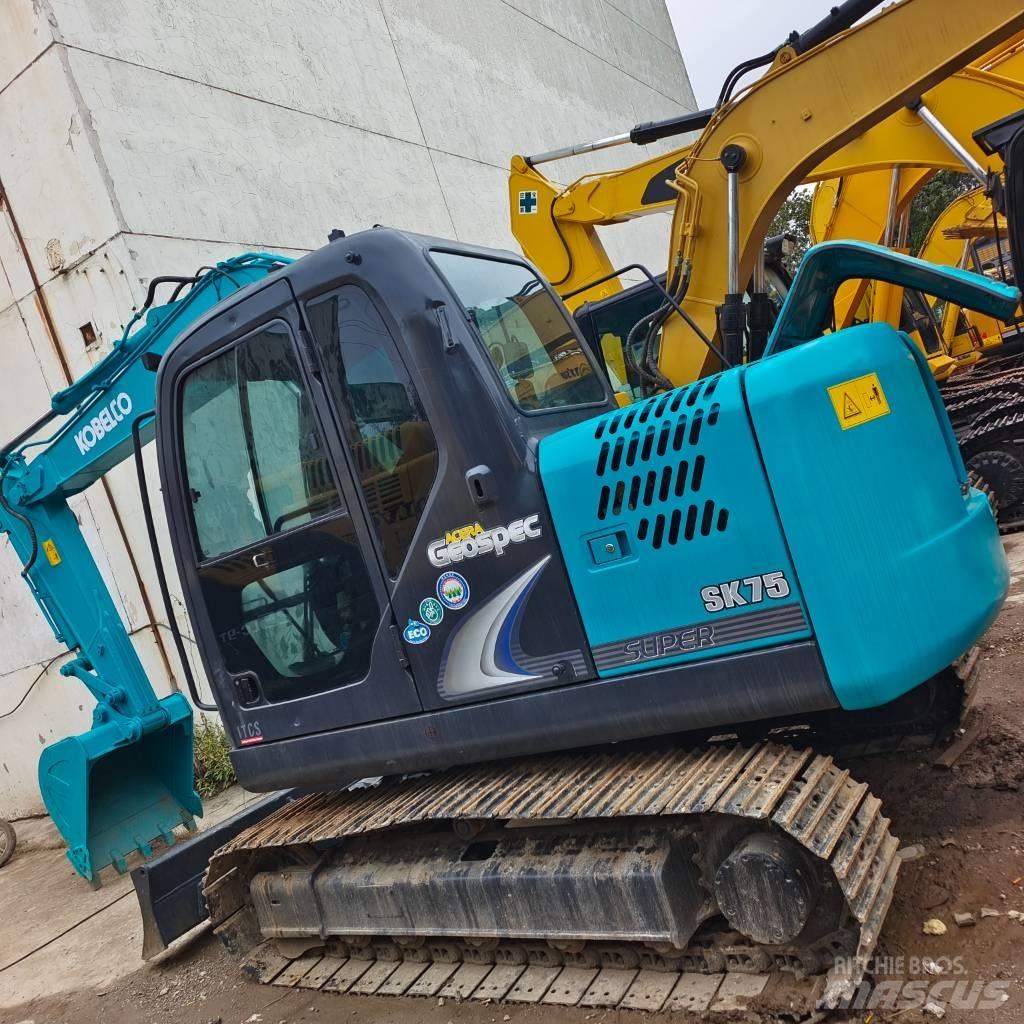 Kobelco SK 75 中型挖土機/掘鑿機/挖掘機 7t-12t