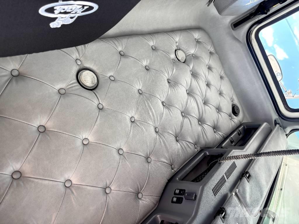 Mack CHU 613 曳引機組件