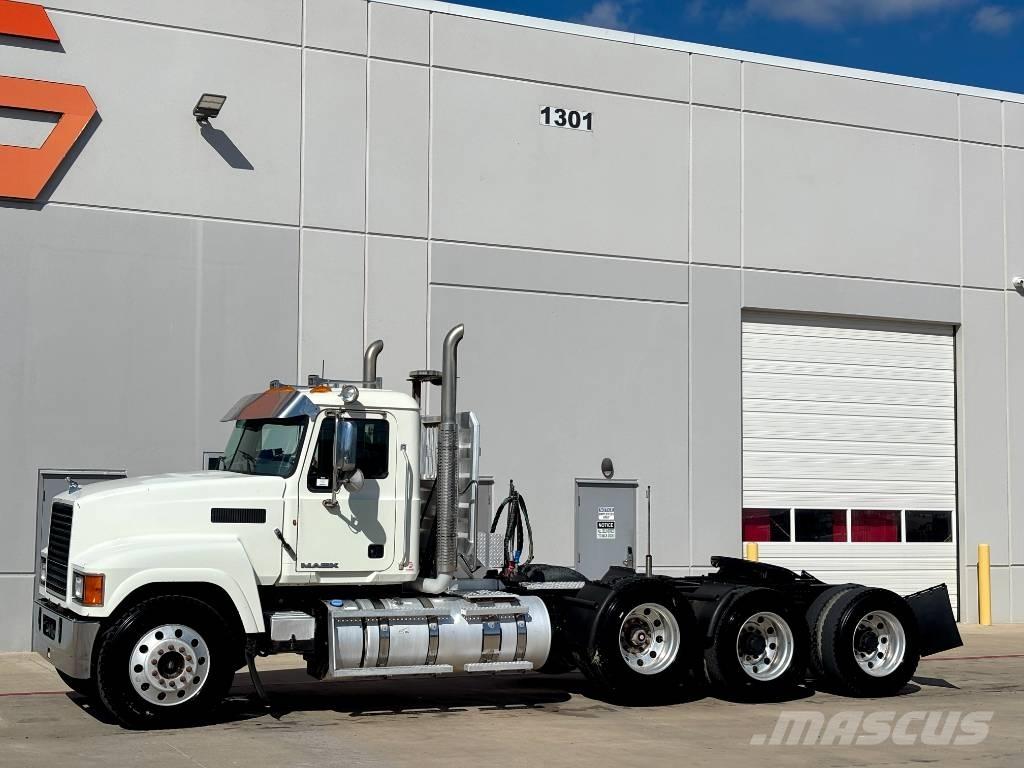 Mack CHU 613 曳引機組件