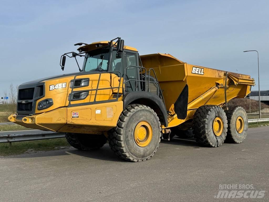 Bell B45E 6x6 鉸接式起吊車
