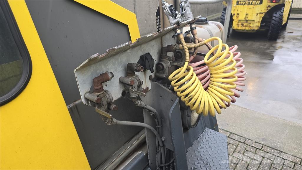 Terberg RT222 終端式曳引機