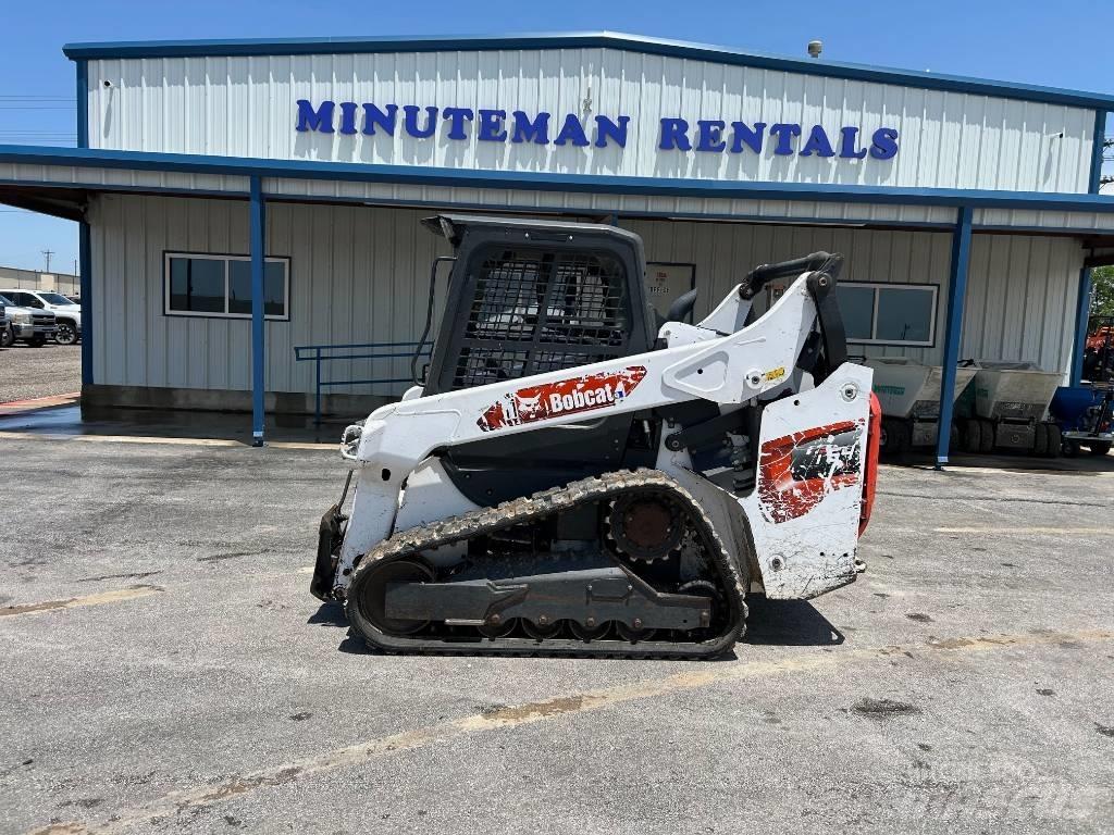 Bobcat T64 滑移轉向裝載機