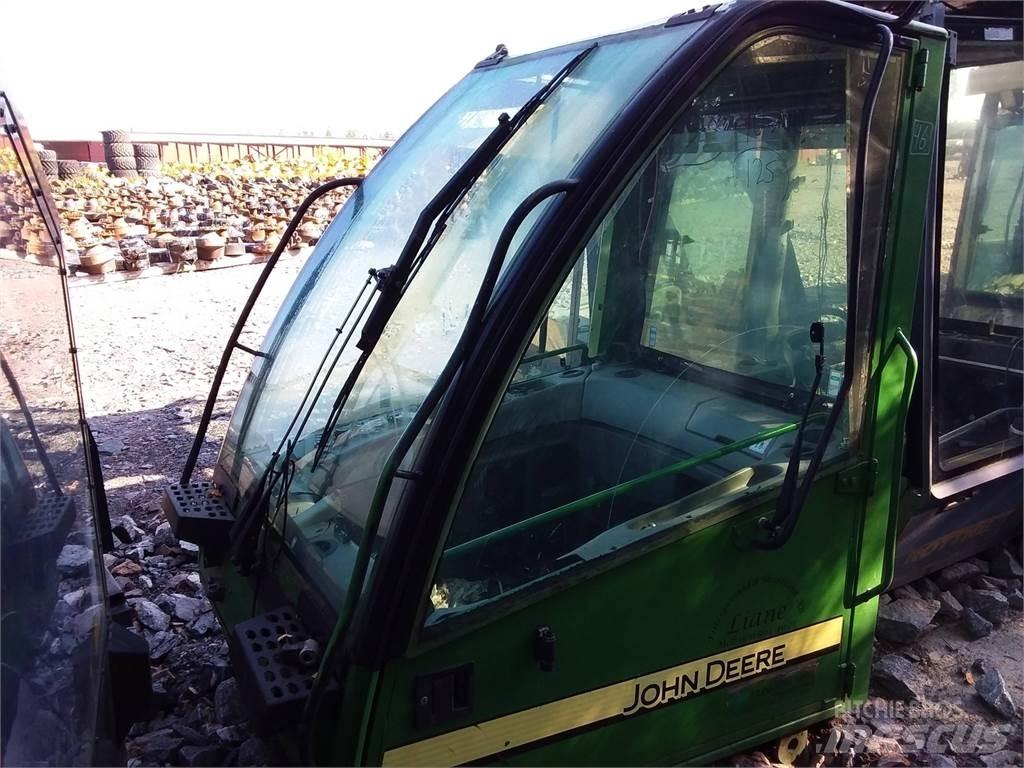 John Deere 1070d 駕駛室與內部