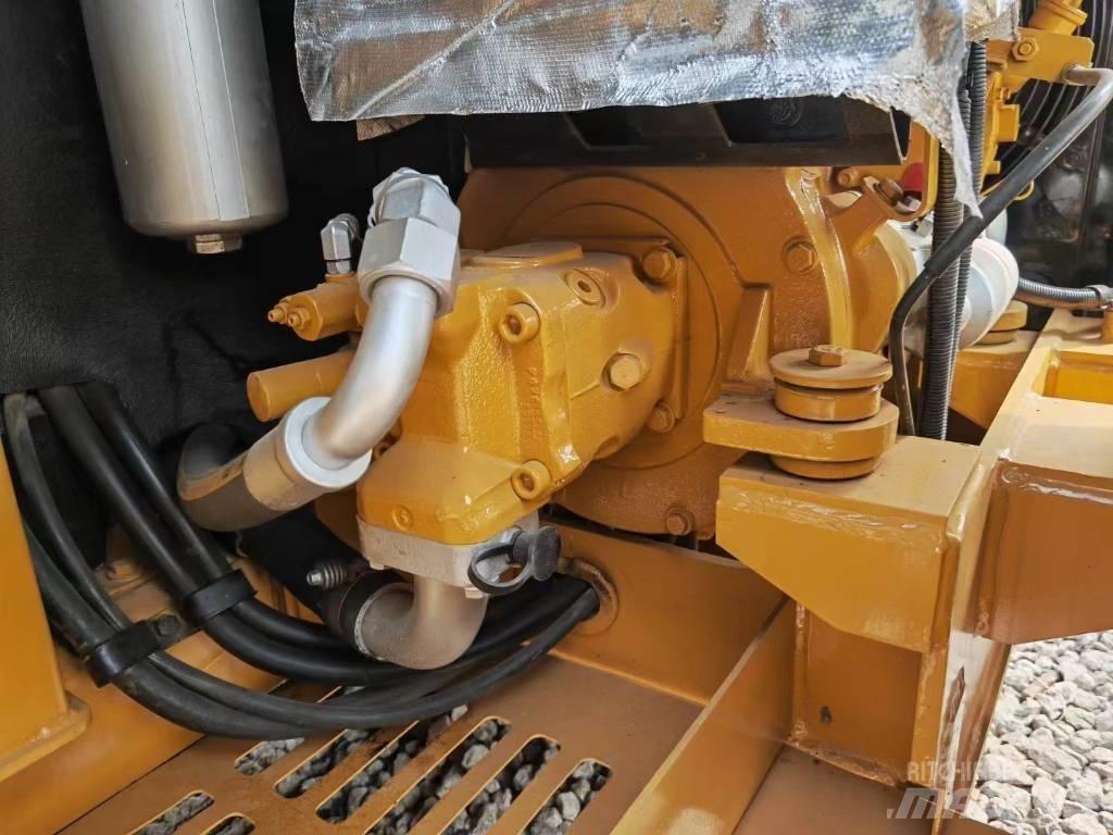 CAT 306 小型挖土機/掘鑿機<7t(小型挖掘機)