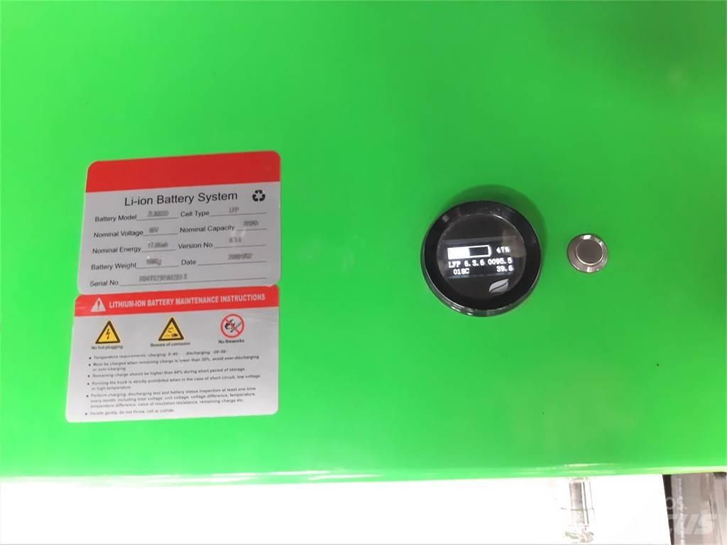  EFL302 Litio 電動堆高機