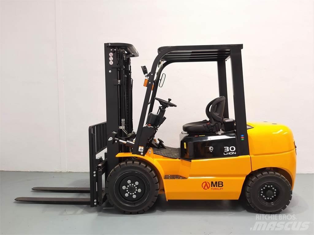  EFL302 Litio 電動堆高機