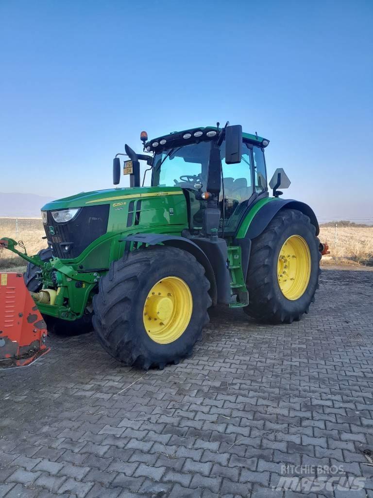 John Deere 6250R 曳引機