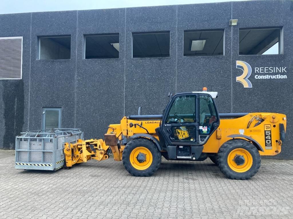 JCB 540-140 伸縮臂操作車