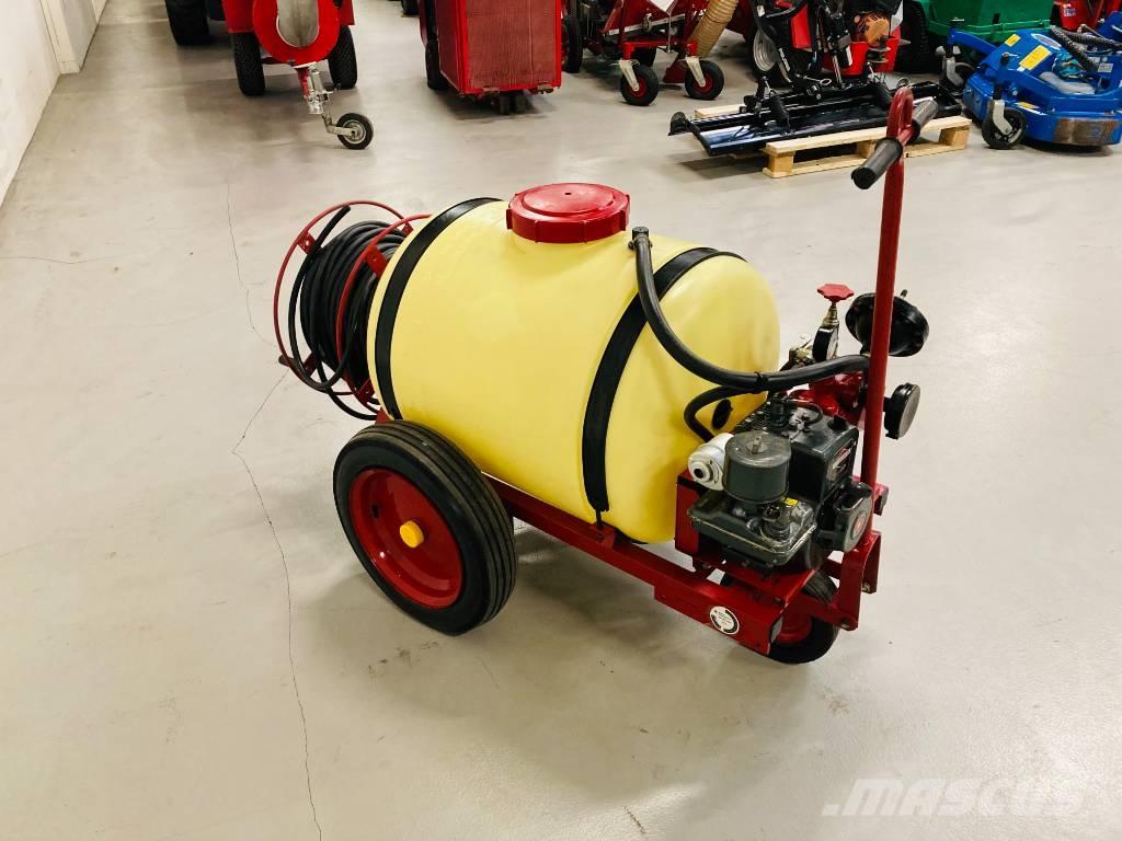 Hardi TR3-200 牽引式噴霧機