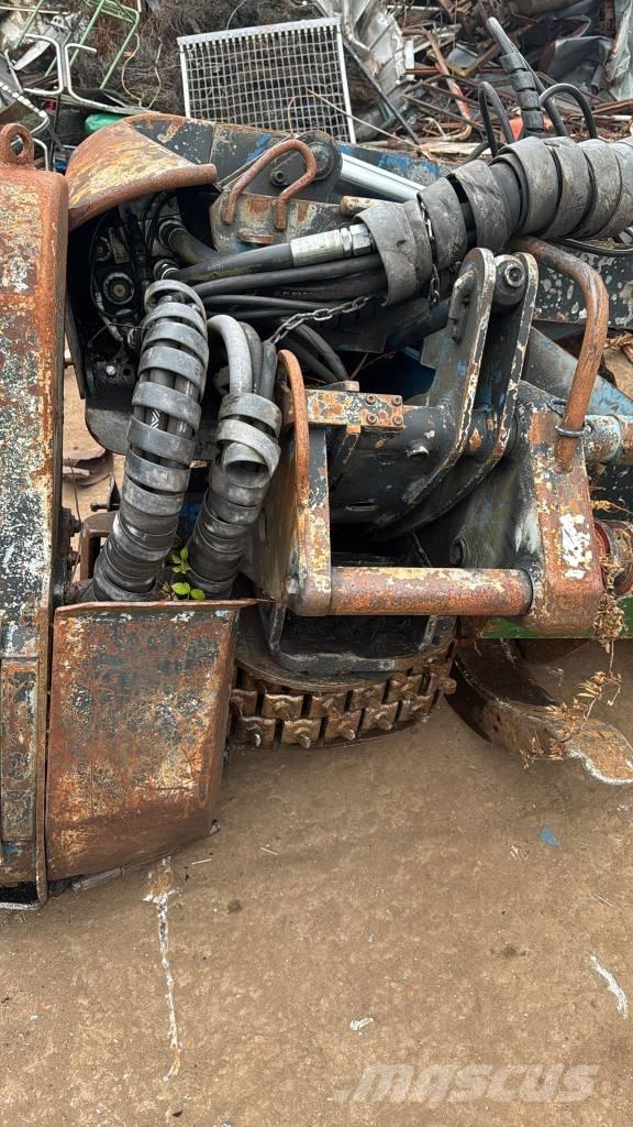 Volvo 34 收穫機頭
