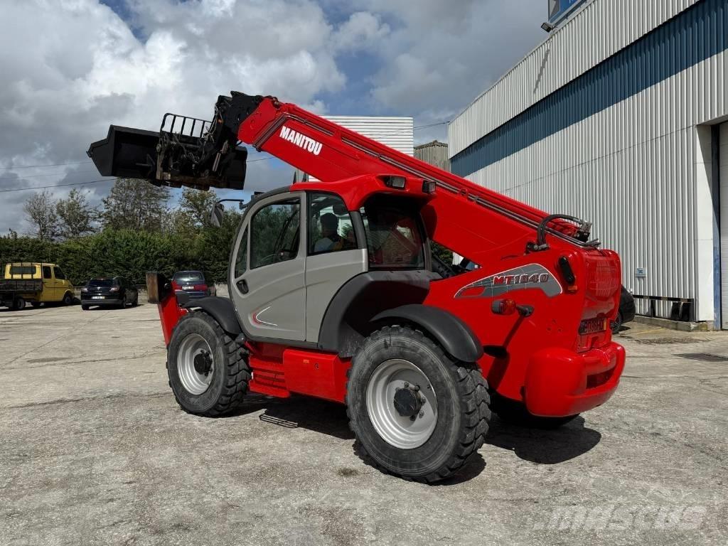 Manitou MT 1840 伸縮臂操作車